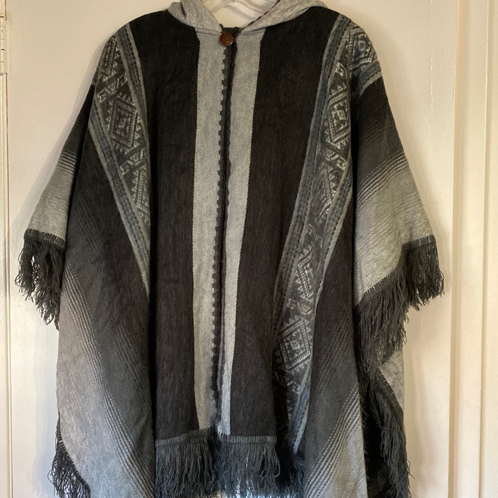 Women’s Poncho